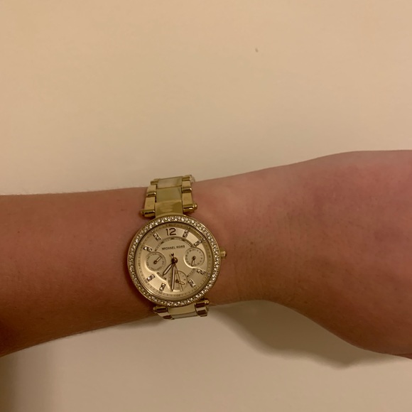 Michael Kors Watch - Picture 3 of 4